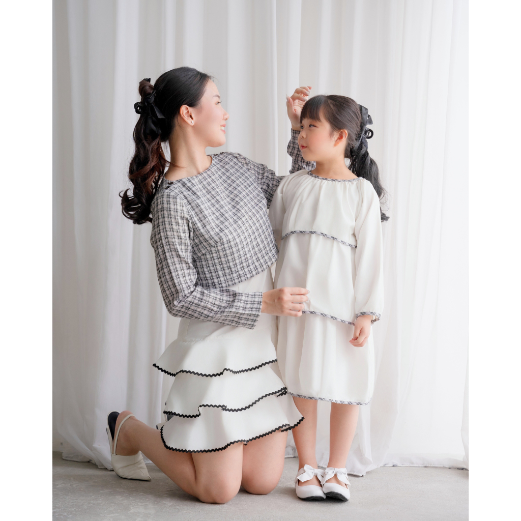 Ayaco Karlie Set Dress