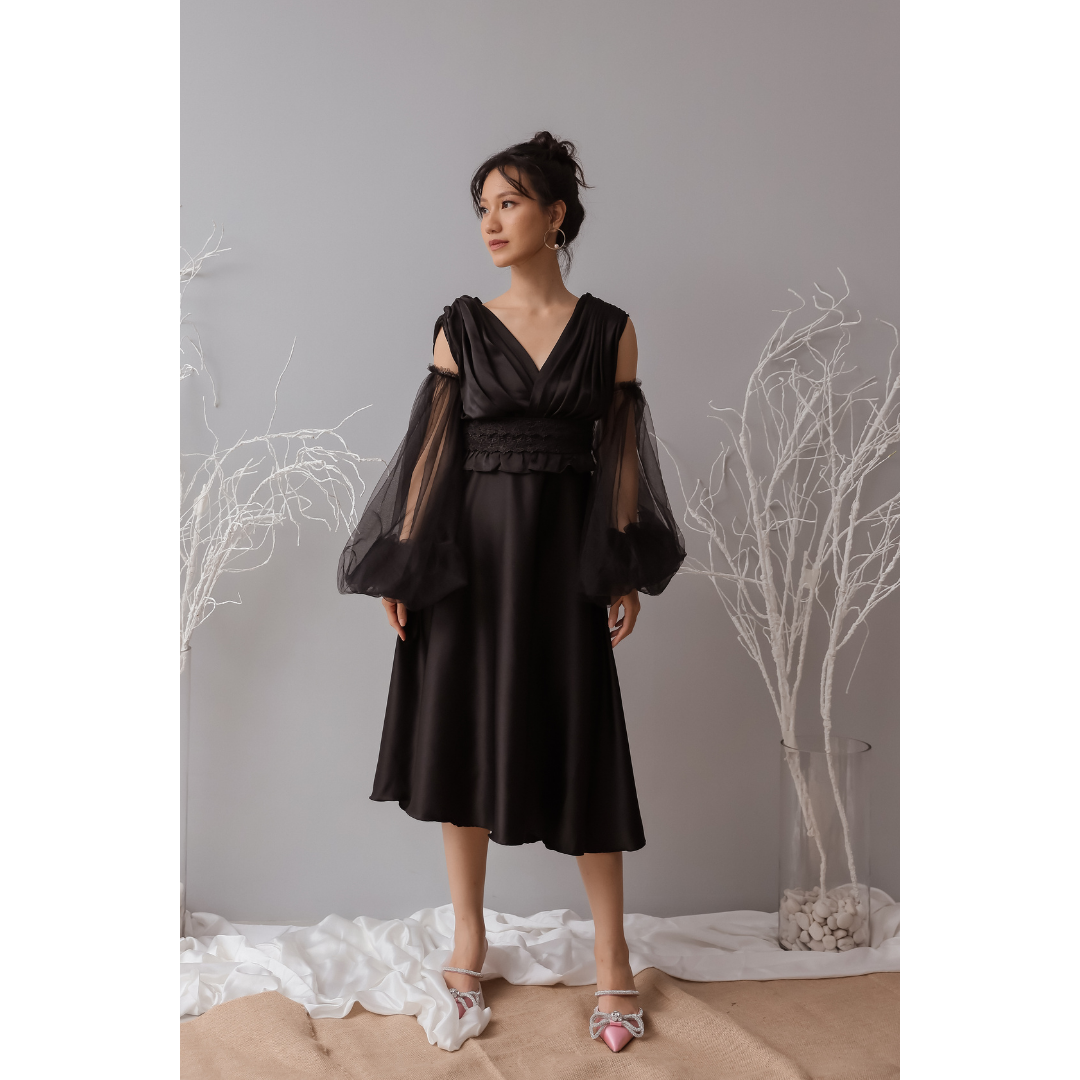 Dae Tulle Sleeve (Snow / Onyx)