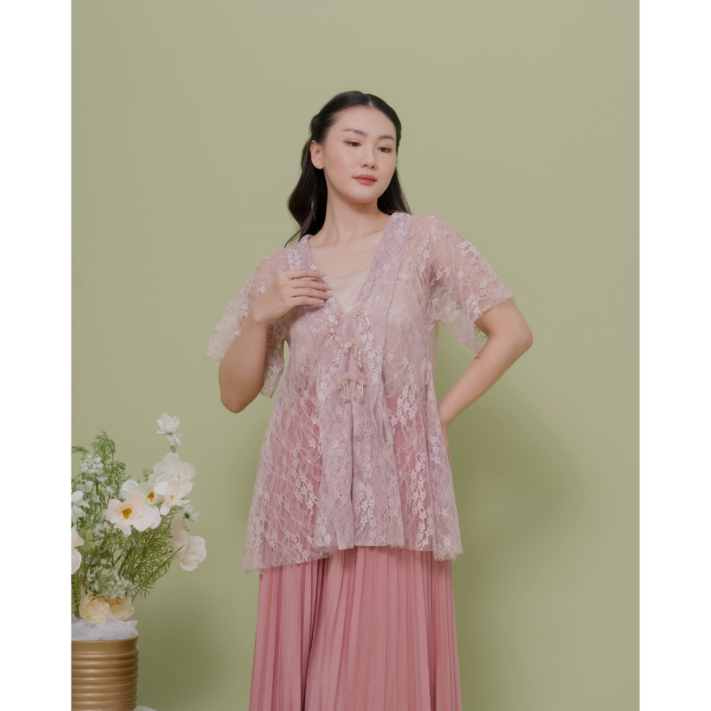 Ayaco Tiara Kebaya Lace Top (Top+Skirt)