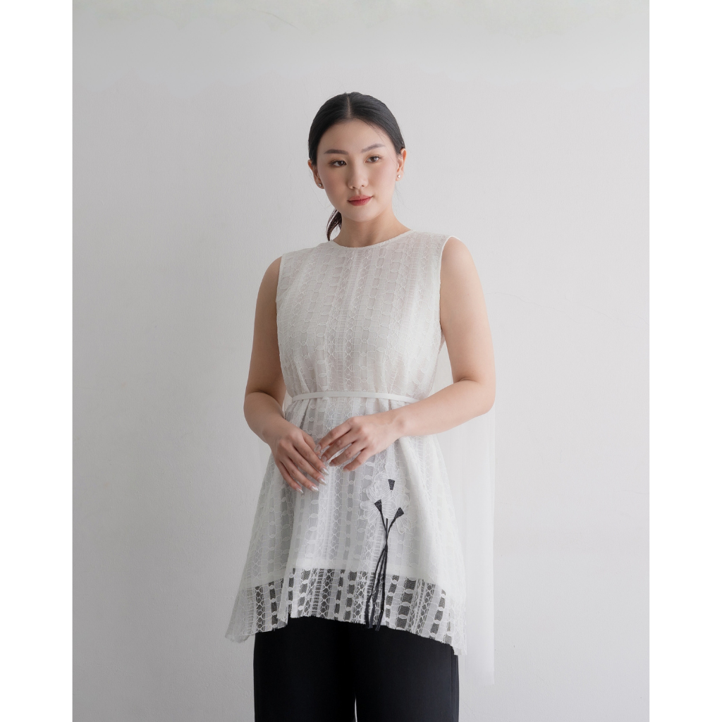 Ayaco Ava Lace Top