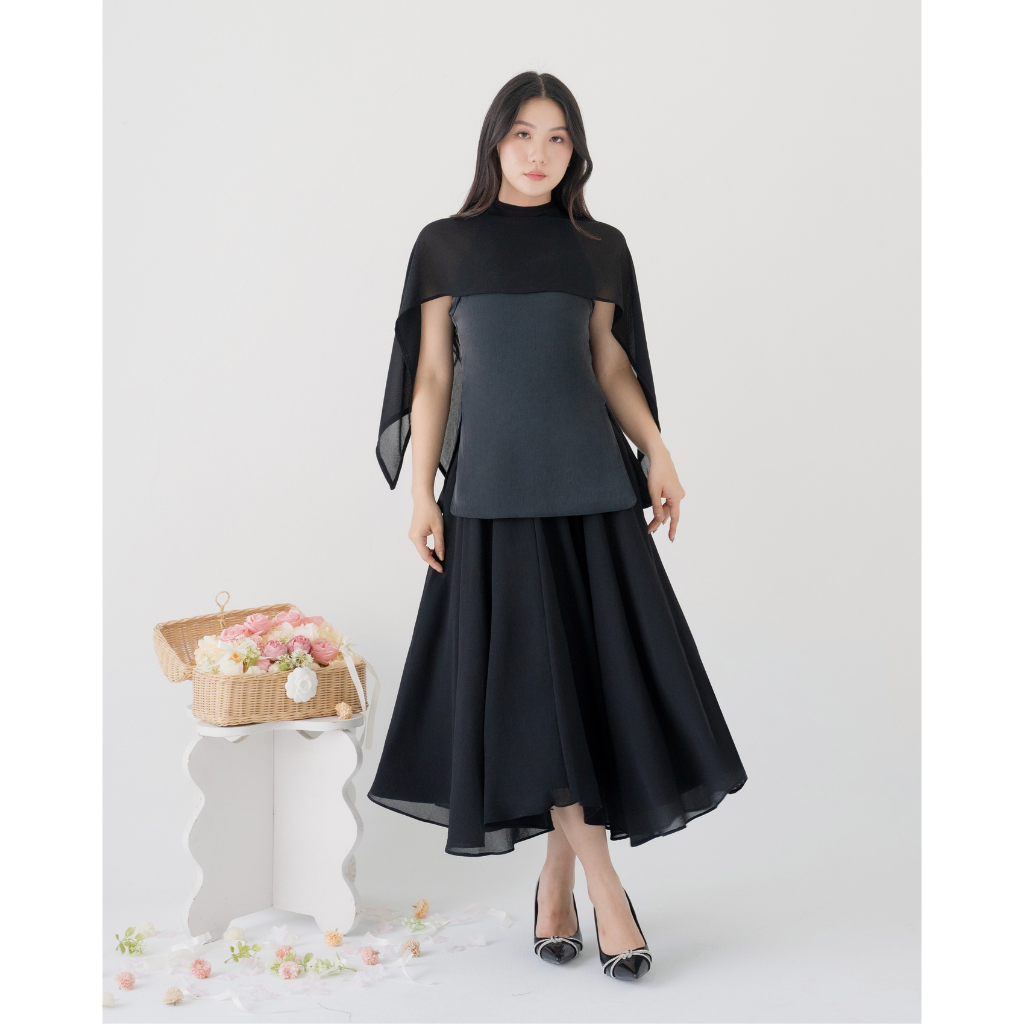 Ayaco Dami Cape Set