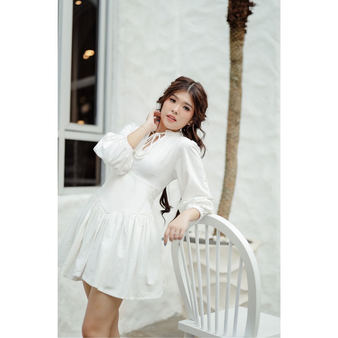 Ayaco x Niaghania Whee In Corset (White)