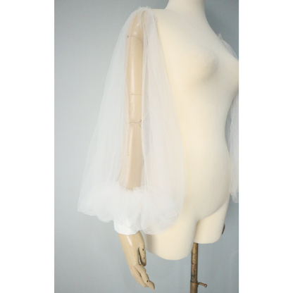 Dae Tulle Sleeve (Snow / Onyx)
