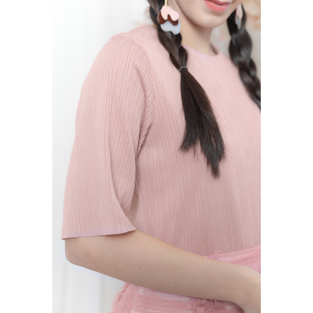 Seoyi Pleats Top