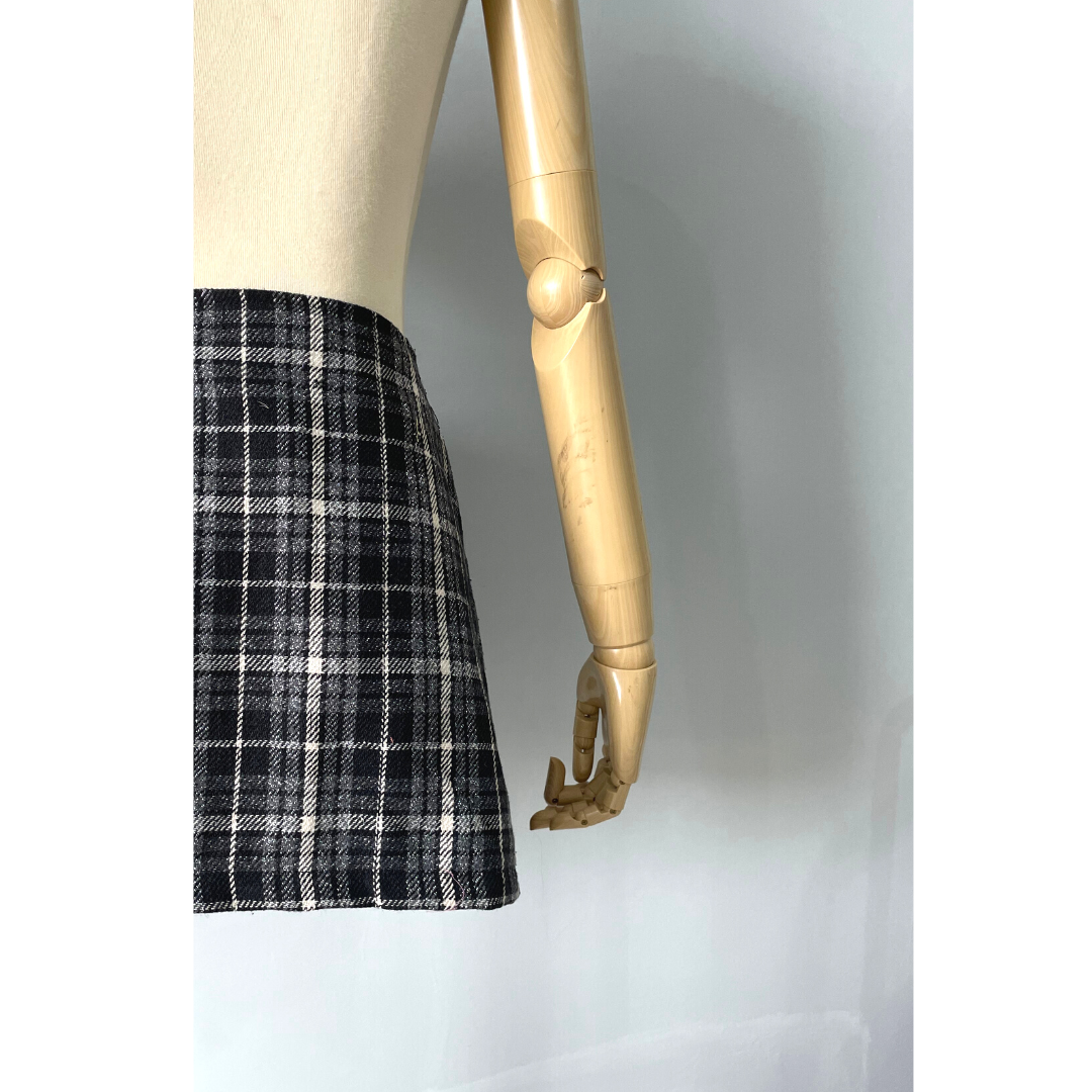 In Na Tweed Apron
