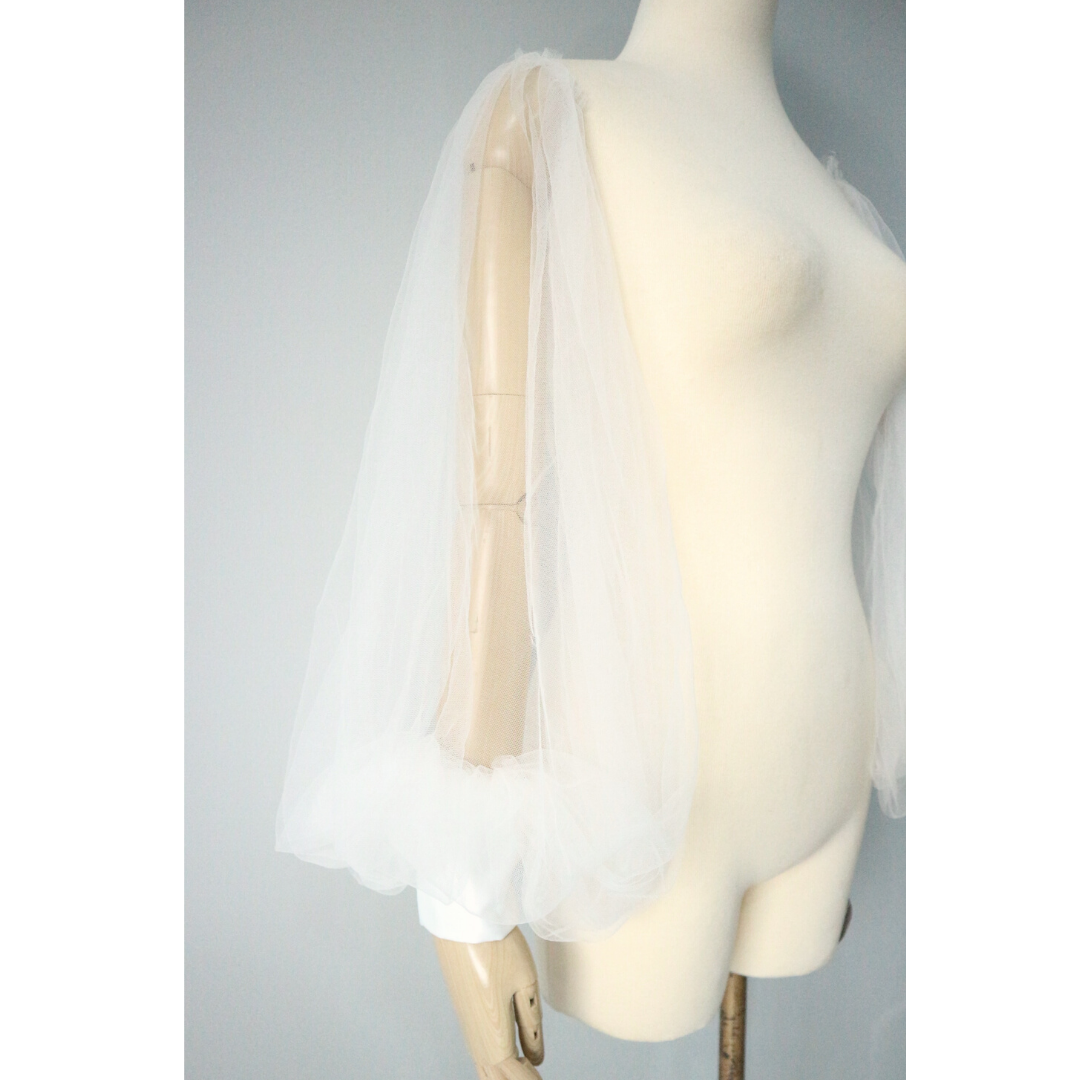 Bundle Dae Draped Dress + Dae Tulle Sleeve (Snow/Onyx)