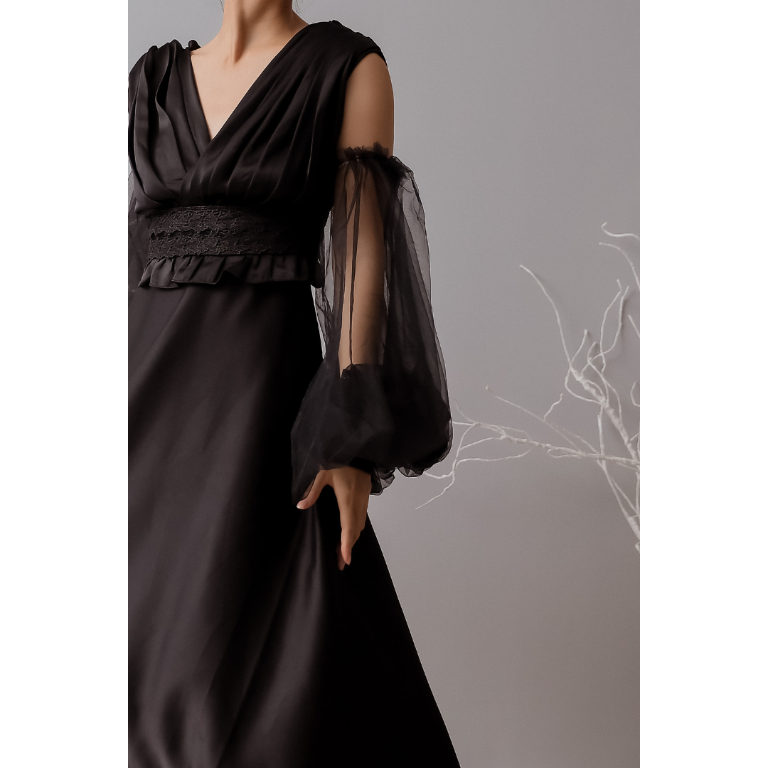 Dae Tulle Sleeve (Snow / Onyx)