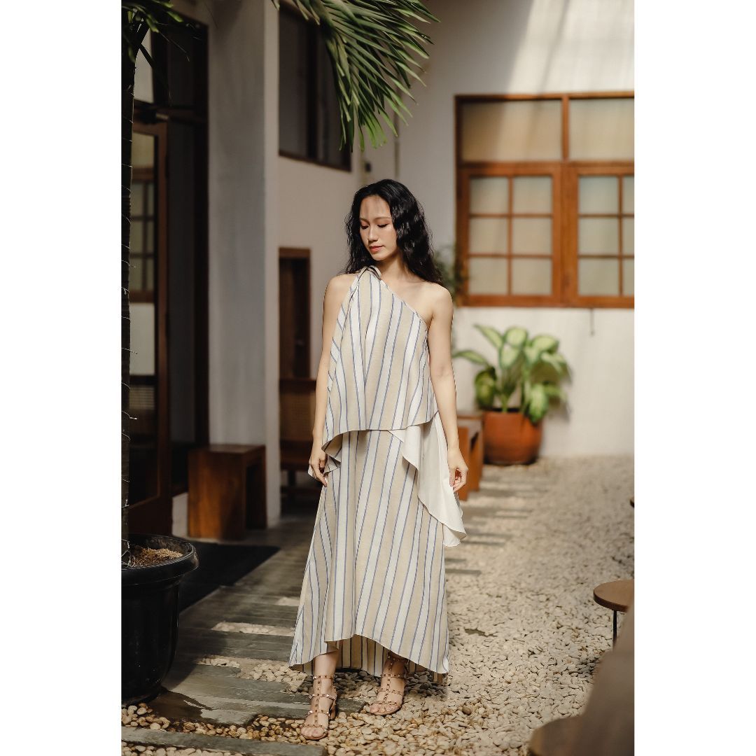 Su Bin Asymmetrical Dress